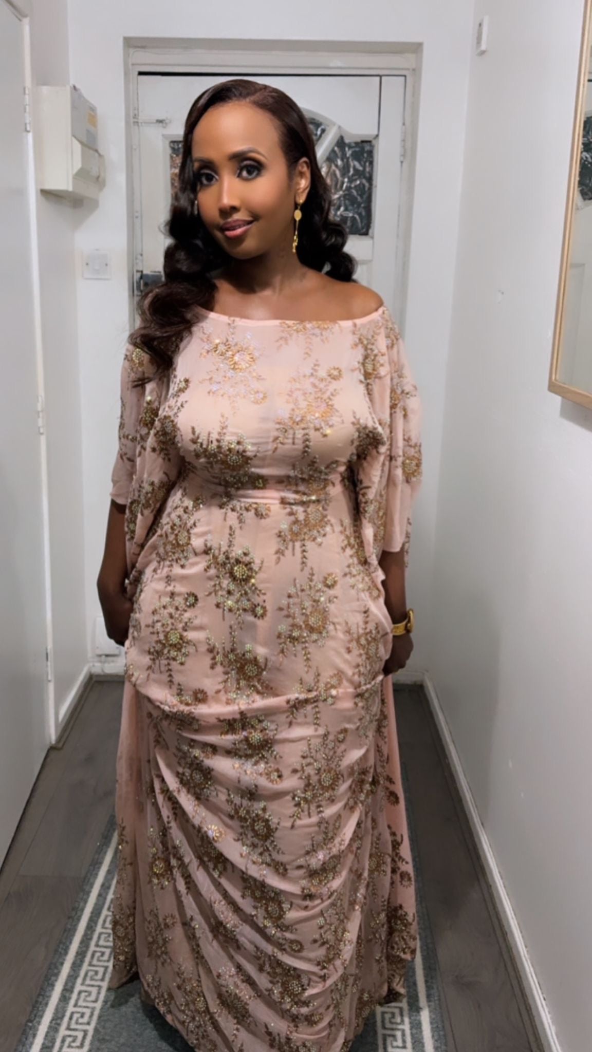 Nude Classy Guest dirac